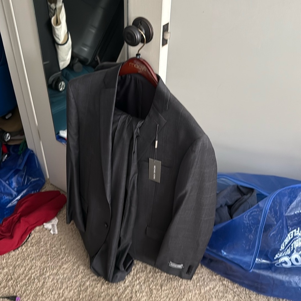 Michael kors new suit. 40R coat and 33 waist pants